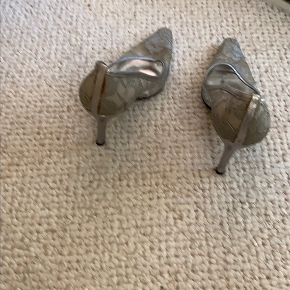 Shoes - Picture 2 of 3
